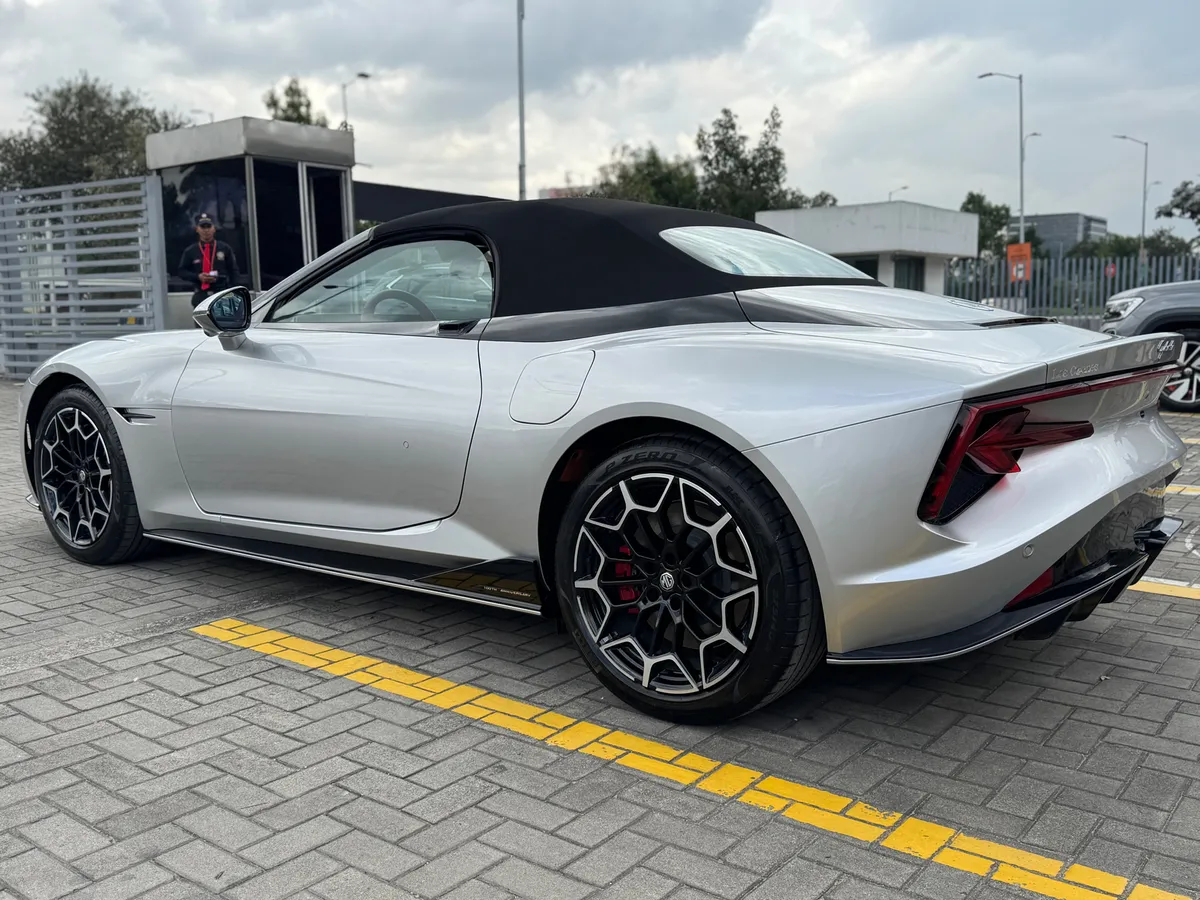 MG Cyberster 2026 Plateado Bogotá