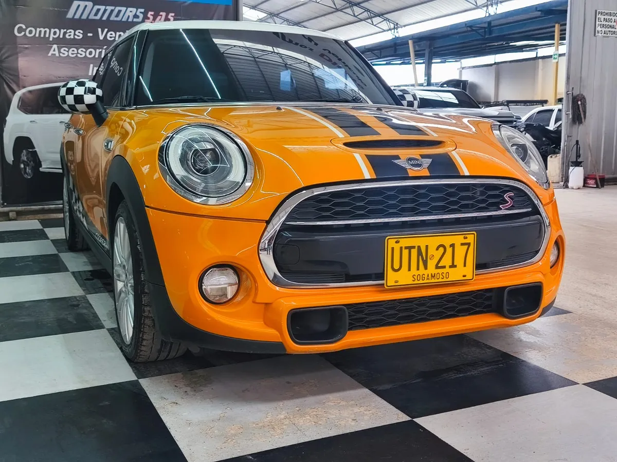 Mini Cooper S 2015 Amarillo Duitama