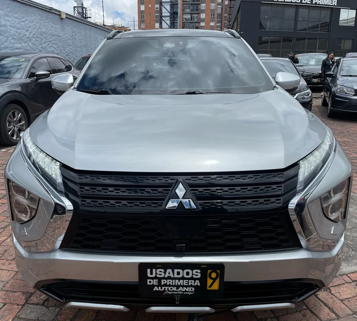 Mitsubishi Eclipse Cross 2023 Plateado Bogotá