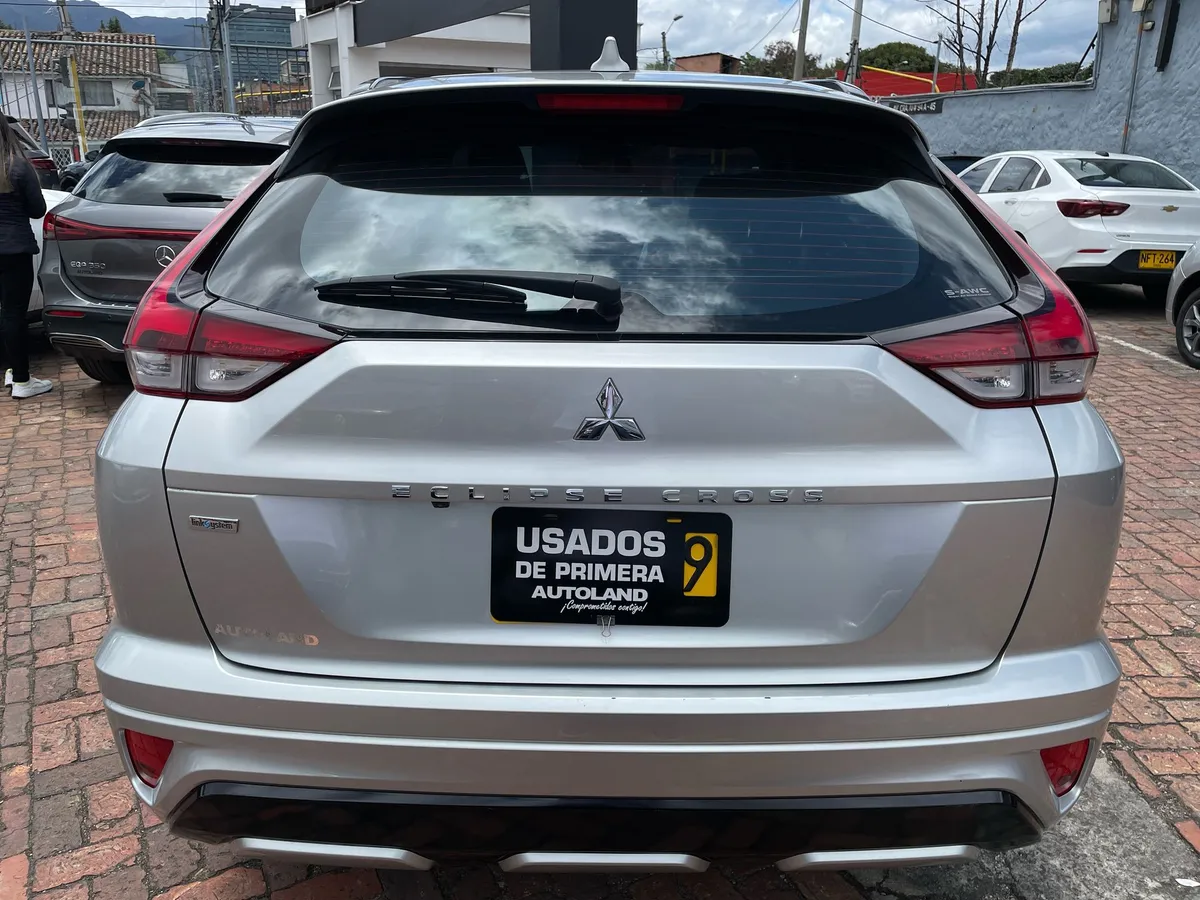 Mitsubishi Eclipse Cross 2023 Plateado Bogotá
