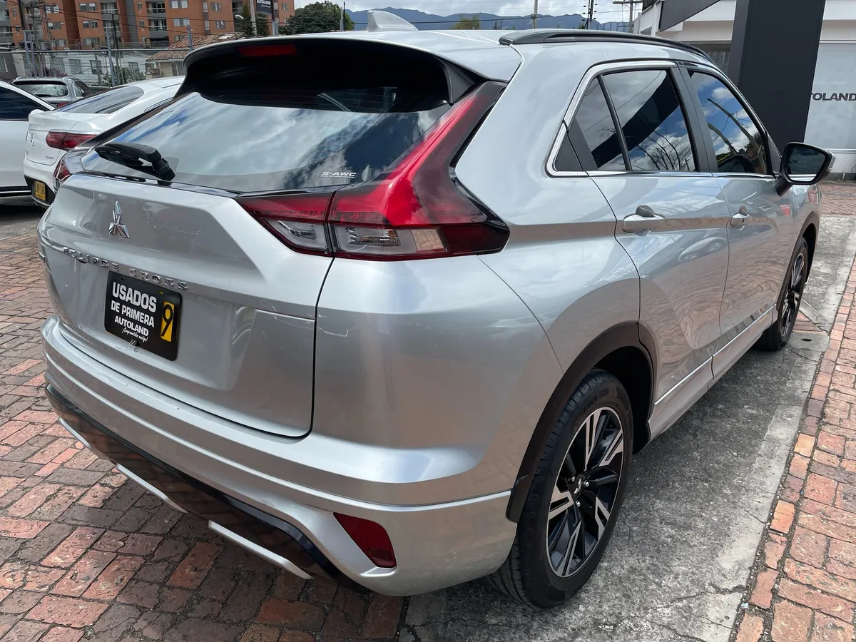 Mitsubishi Eclipse Cross 2023 Plateado Bogotá