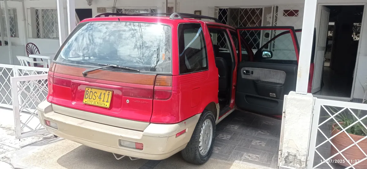 Mitsubishi Expo 1994 Rojo Flandes