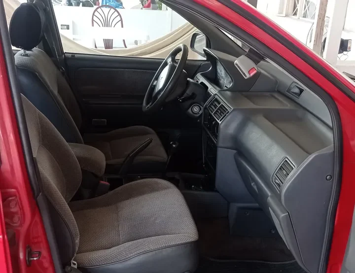 Mitsubishi Expo 2.4l 1994 rojo3