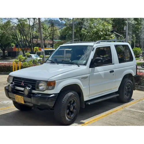 Mitsubishi Montero 2004 Blanco Medellín