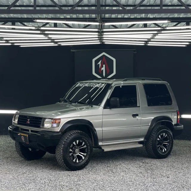Mitsubishi Montero 2007 Gris Medellín