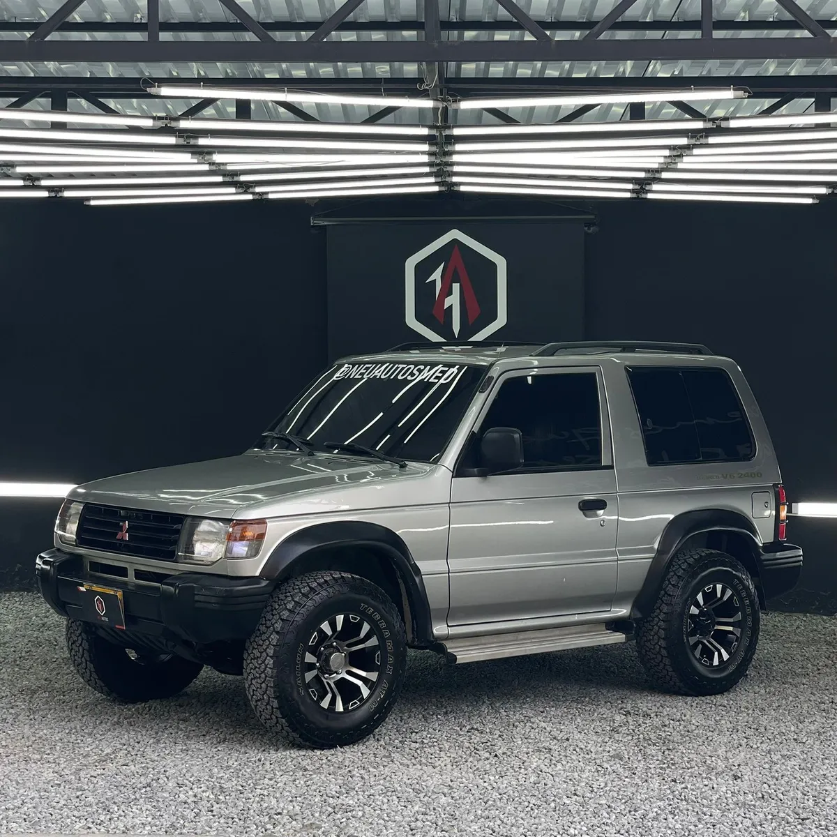 Mitsubishi Montero 2007 Gris Medellín