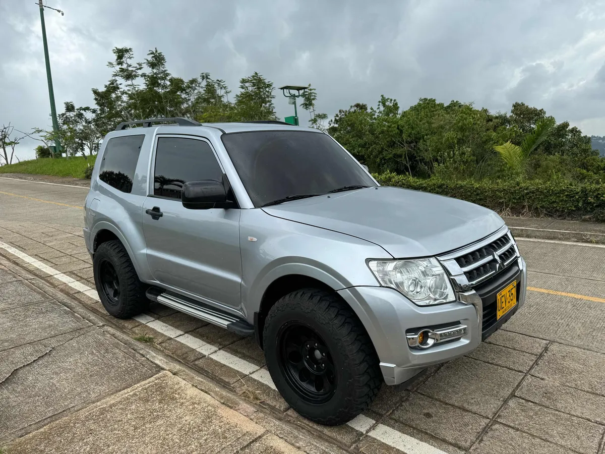 Mitsubishi Montero 2016 Plateado Floridablanca