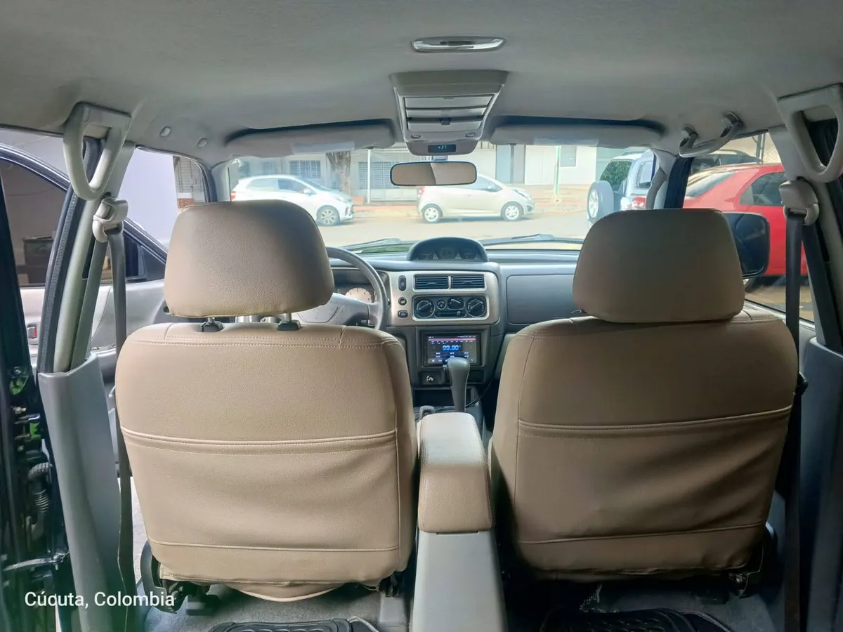 Mitsubishi Nativa 2009 Negro Pamplona