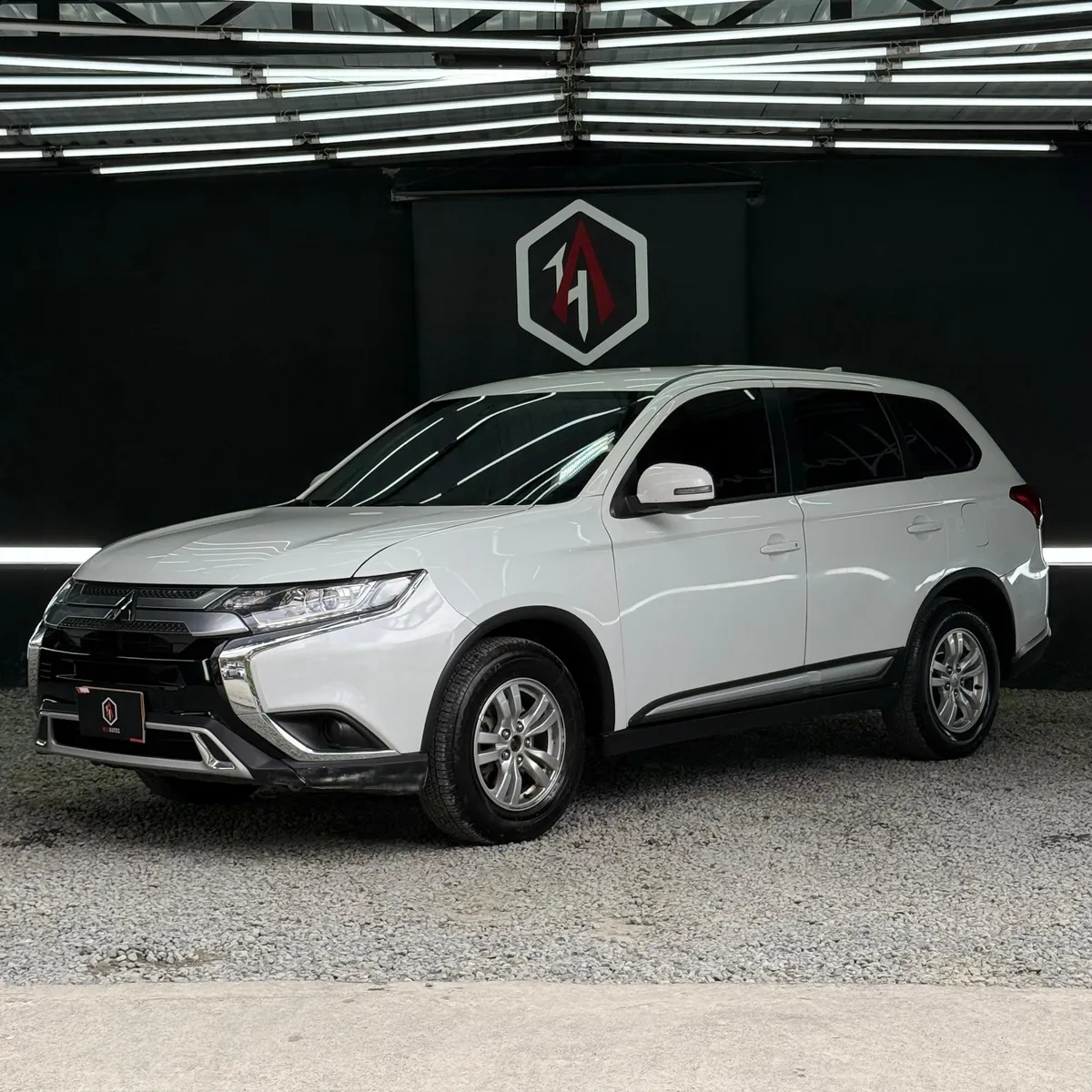 Mitsubishi Outlander 2022 Blanco Medellín