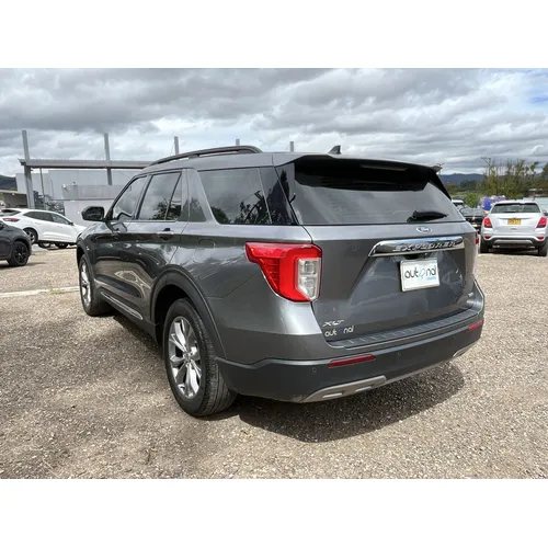 Ford Explorer 2022 Gris Bogotá