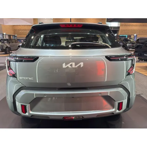 Kia Stonic 2026 Gris Bogotá