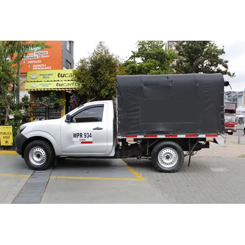 Nissan Frontier 2021 Plateado Bogotá