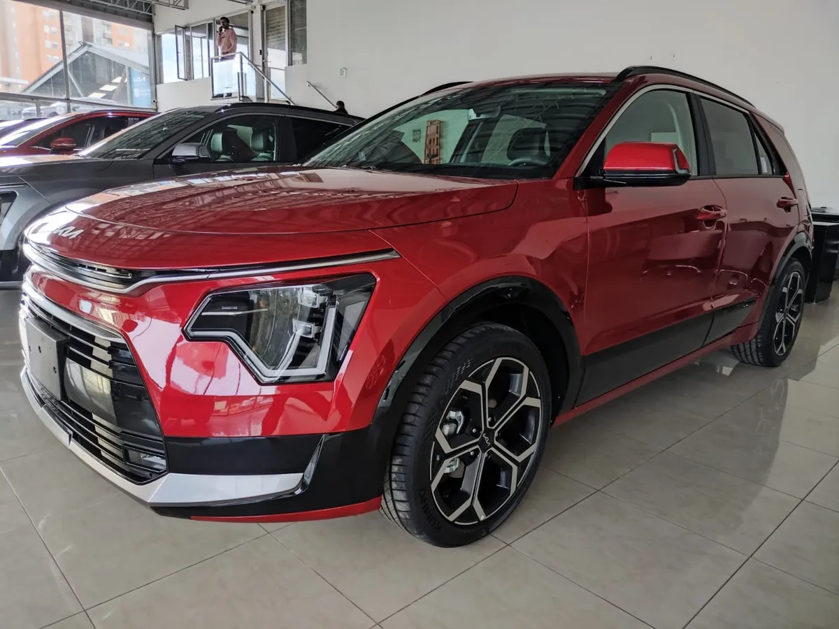 Kia Niro Zenith 2026 Rojo Bogotá