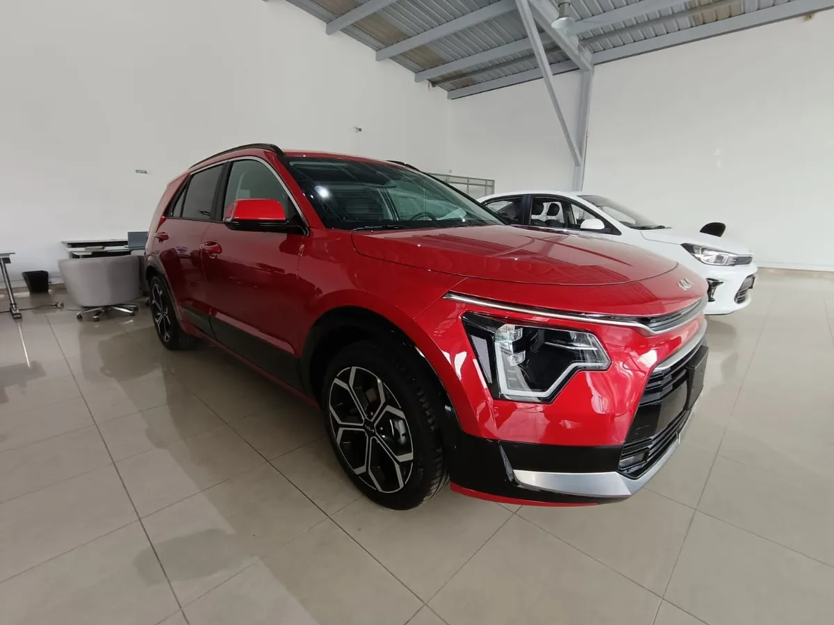 Kia Niro Zenith 2026 Rojo Bogotá