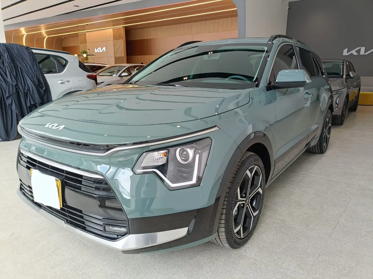 Kia Niro Vibrant 2026 Verde Bogotá
