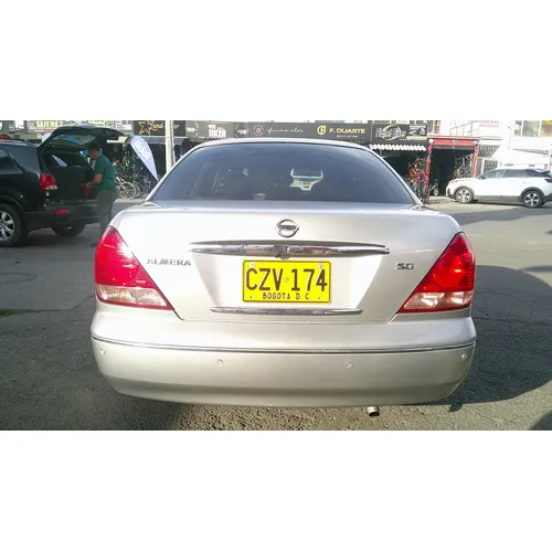 Nissan Almera 2009 Plateado Bogotá
