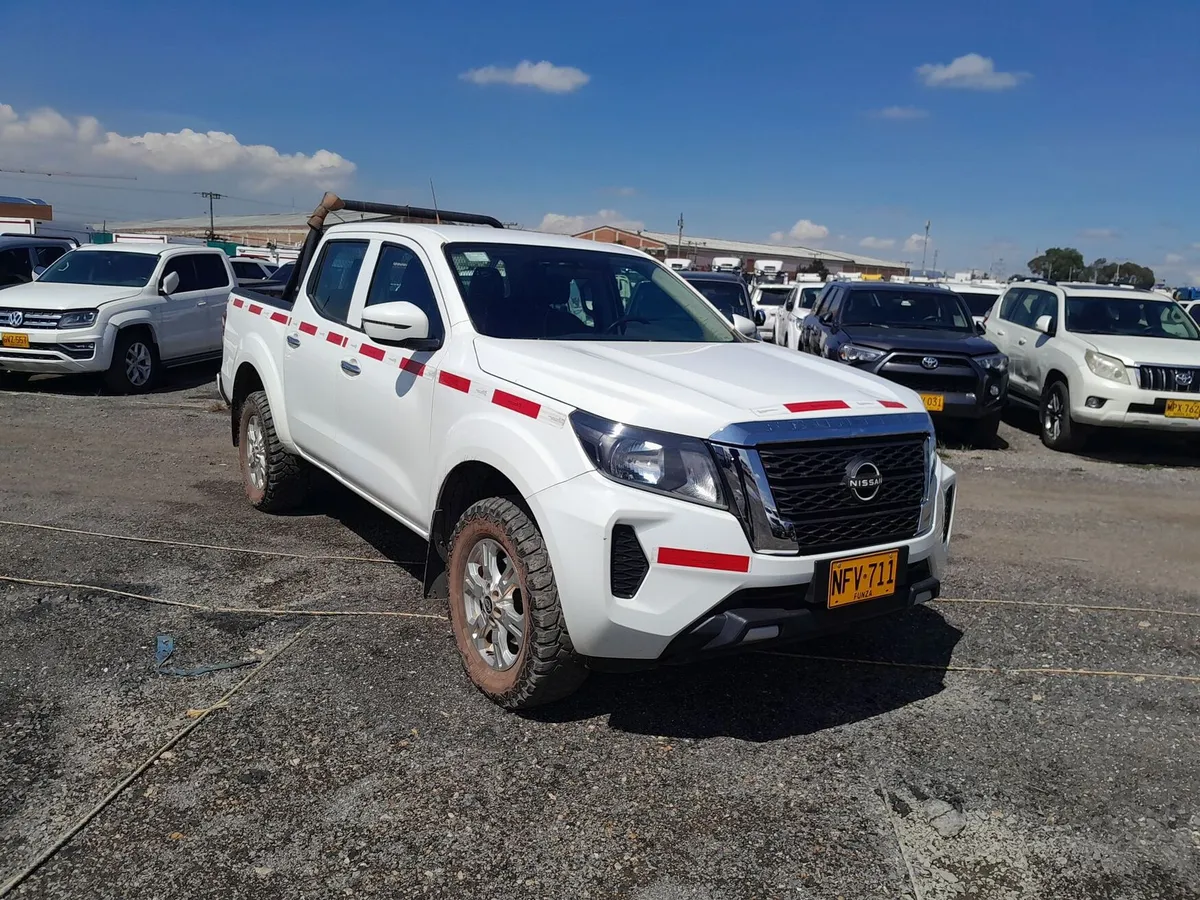 Nissan Frontier 2024 Blanco Bogotá