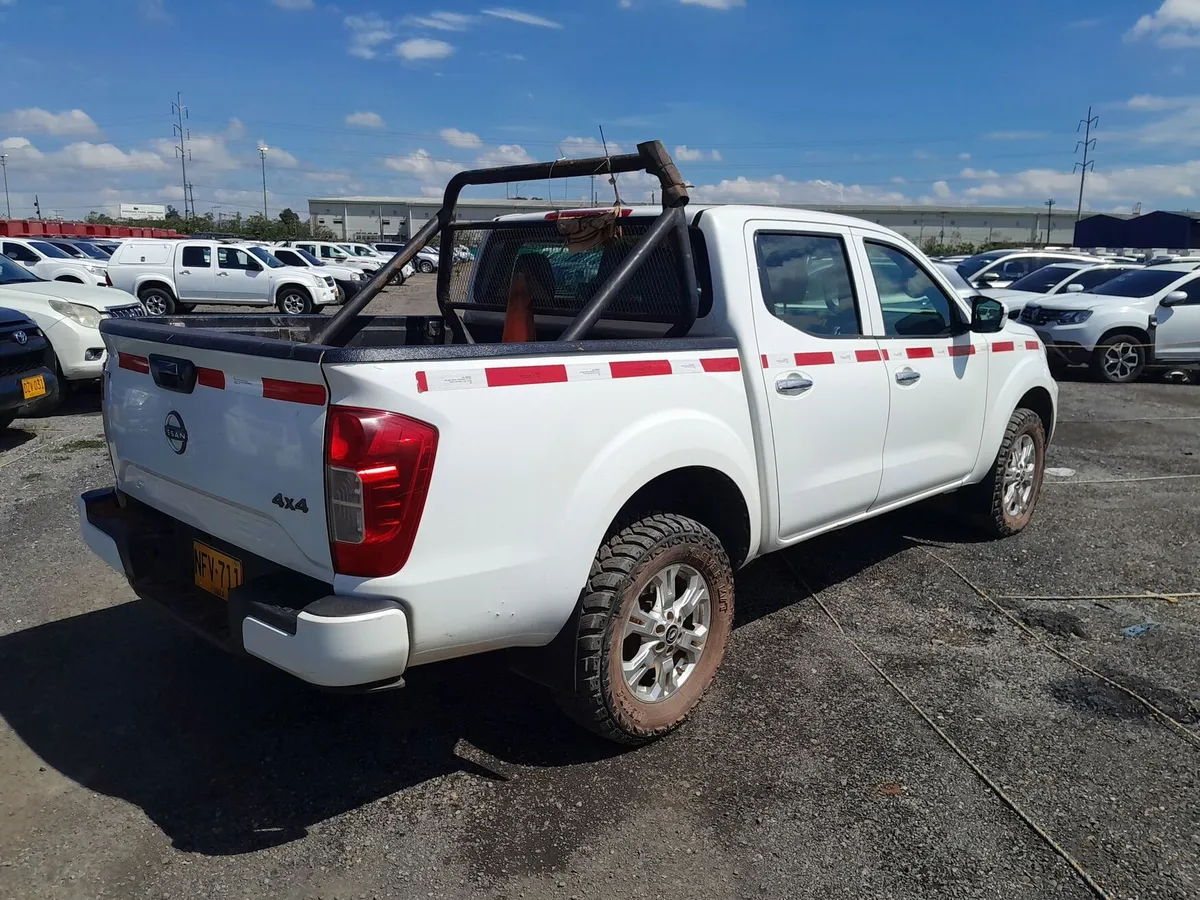 Nissan Frontier 2024 Blanco Bogotá