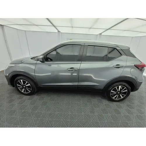 Nissan Kicks 2022 Gris Bogotá