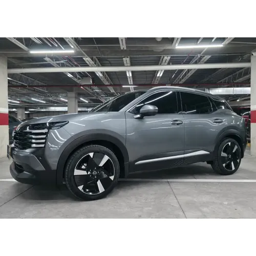 Nissan Kicks 2026 Gris Bogotá