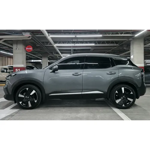 Nissan Kicks 2026 Gris Bogotá