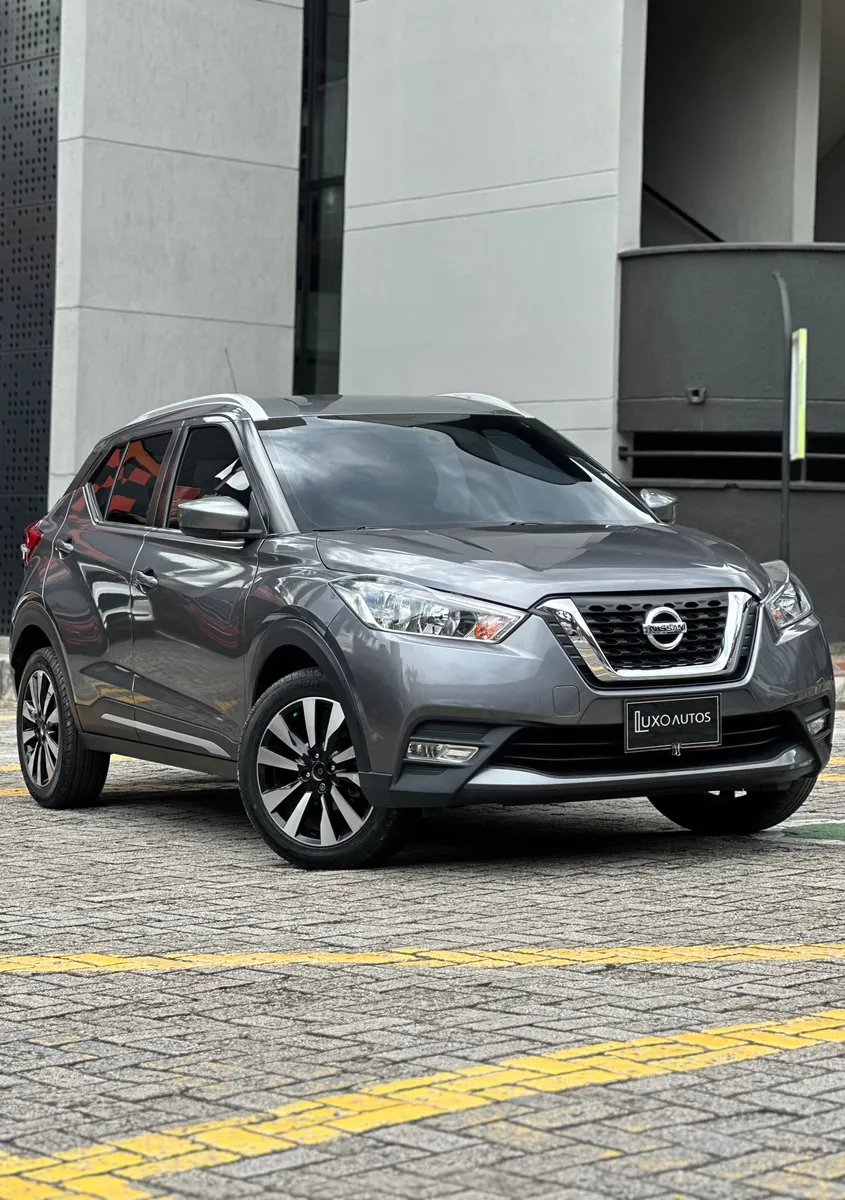 Nissan Kicks 2018 Gris Medellín
