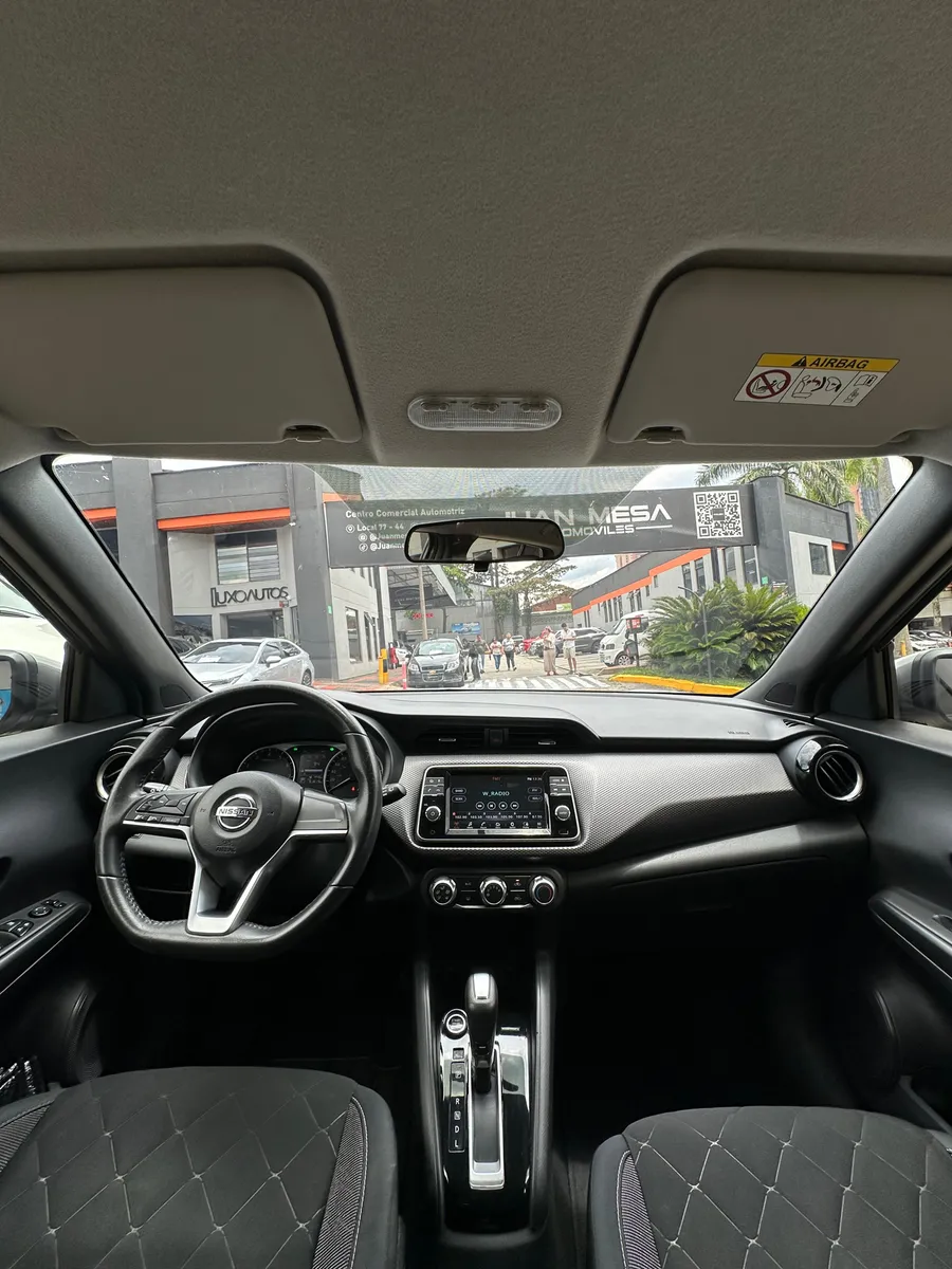 Nissan Kicks 2018 Gris Medellín