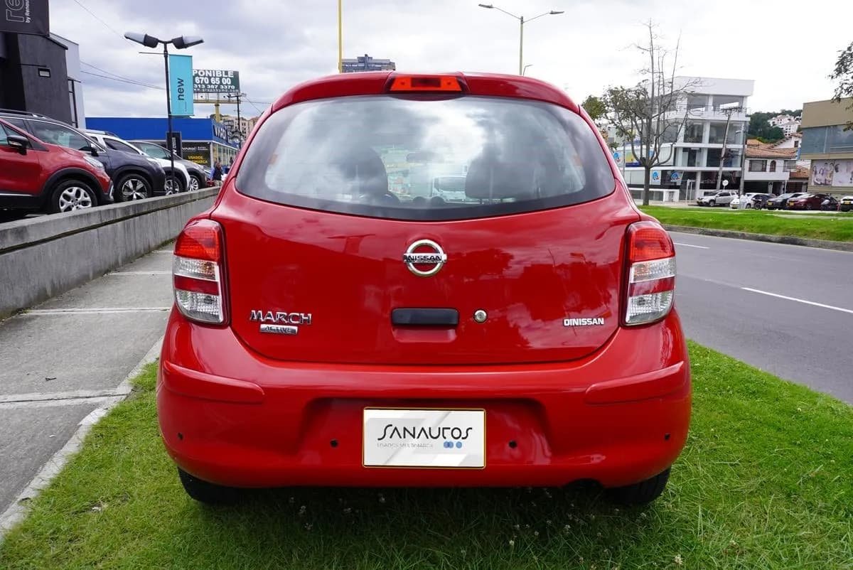 Nissan March 1.6 Active 2019 Rojo