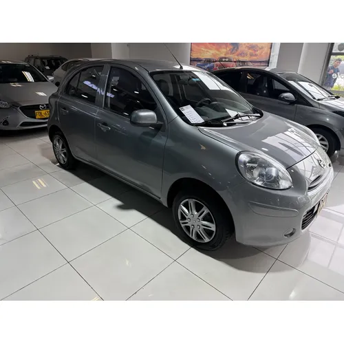 Nissan March 2015 Gris Bogotá