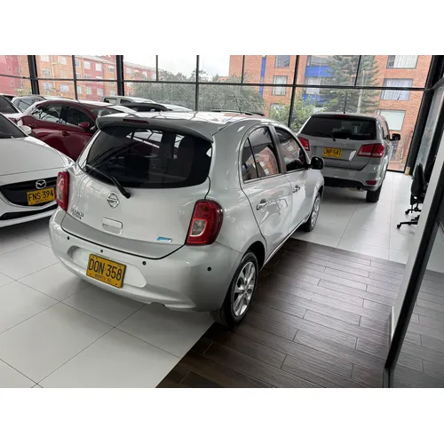Nissan March 2018 Plateado Bogotá