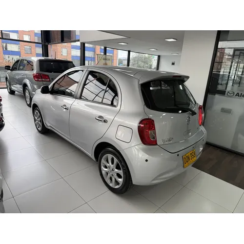 Nissan March 2018 Plateado Bogotá