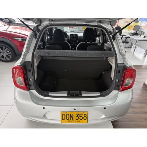 Nissan March 2018 Plateado Bogotá