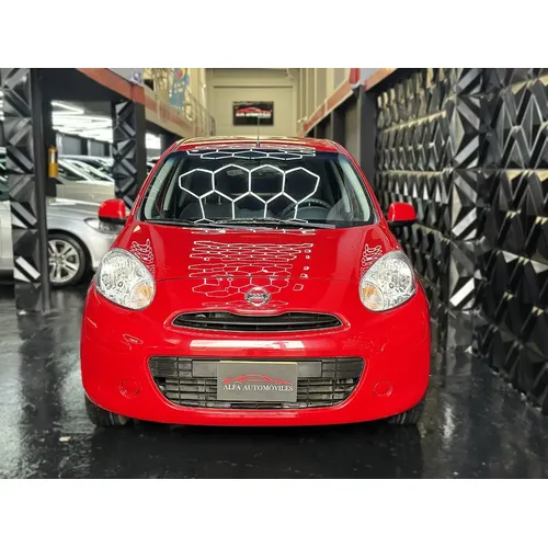 Nissan March 2015 Rojo Bogotá