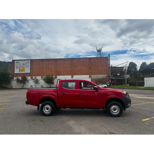 Nissan NP300 Frontier 2020 Rojo Bogotá