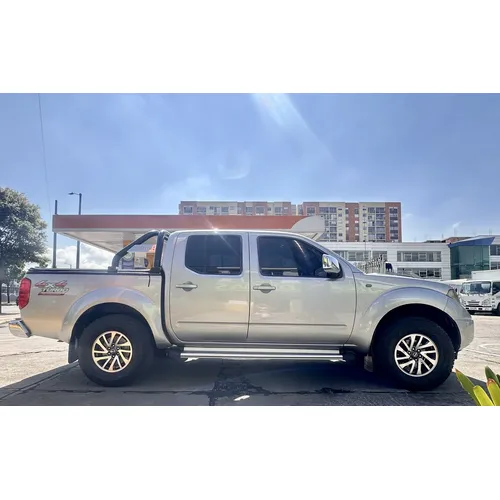 Nissan Navara 2009 Plateado Bogotá