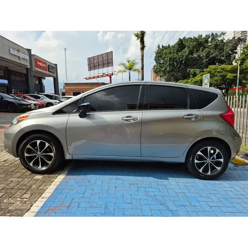 Nissan Note 2015 Gris Medellín