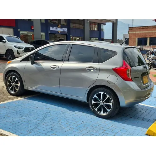 Nissan Note 2015 Gris Medellín