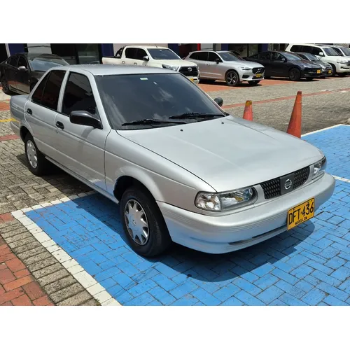 Nissan Sentra 2012 Plateado Medellín