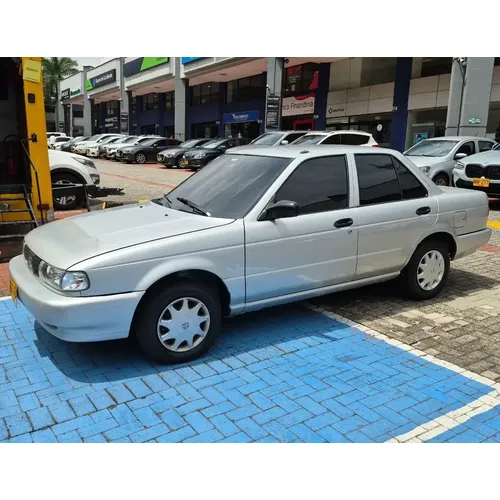 Nissan Sentra 2012 Plateado Medellín