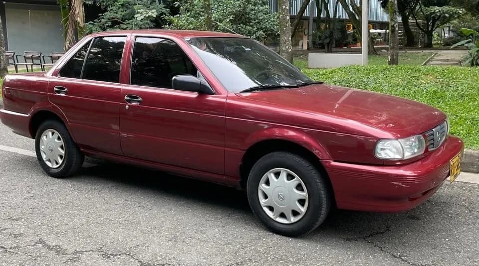 Nissan Sentra 1.6 B13 2005 Rojo