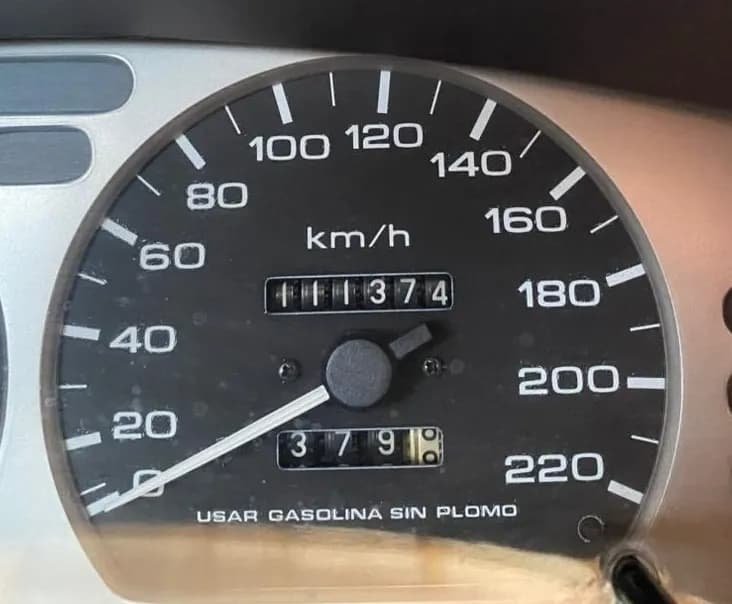 Nissan Sentra 1.6 B13 2005 Rojo