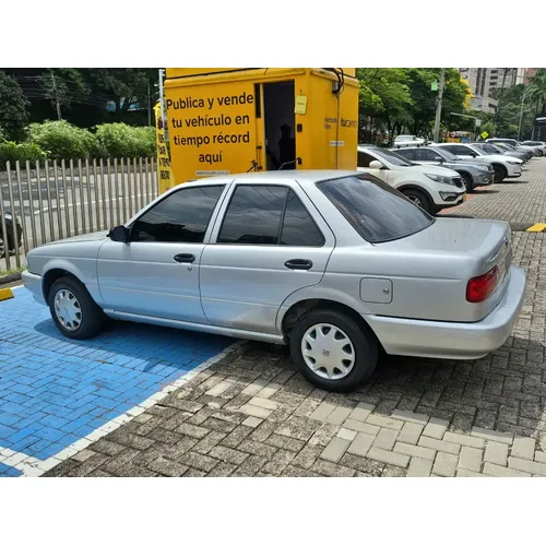 Nissan Sentra 2012 Plateado Medellín