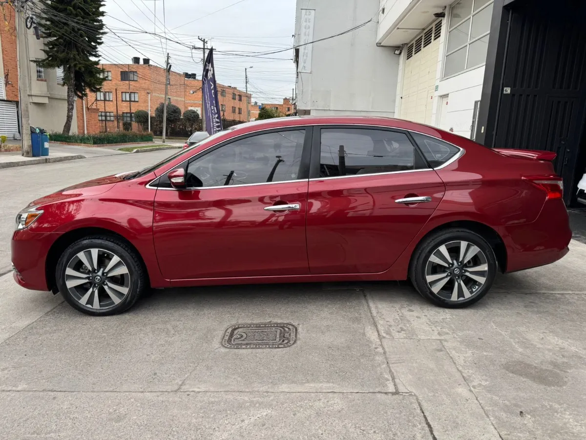Nissan Sentra 2017 Rojo Bogotá