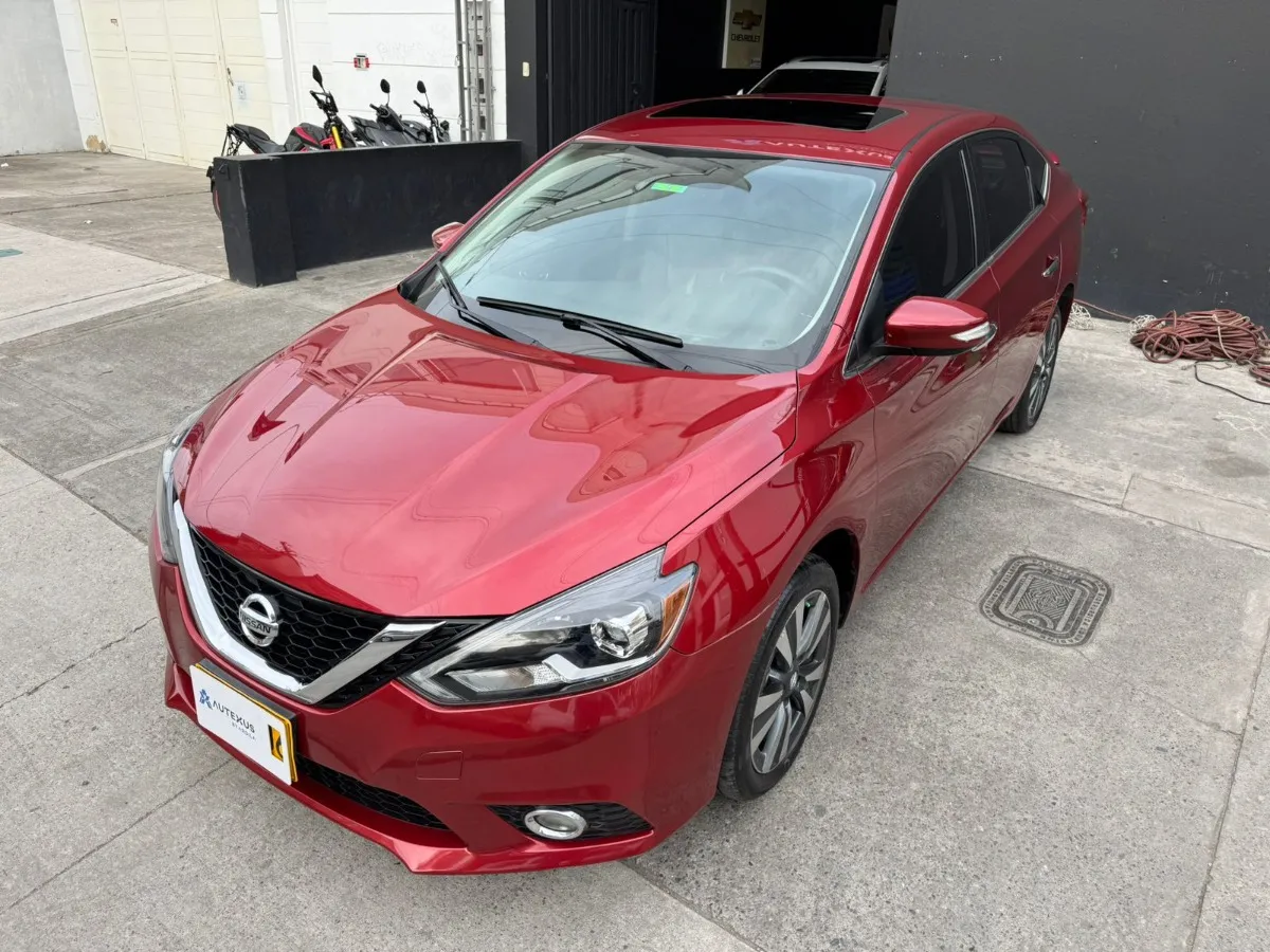 Nissan Sentra 2017 Rojo Bogotá