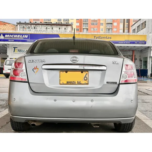 Nissan Sentra 2013 Gris Bogotá