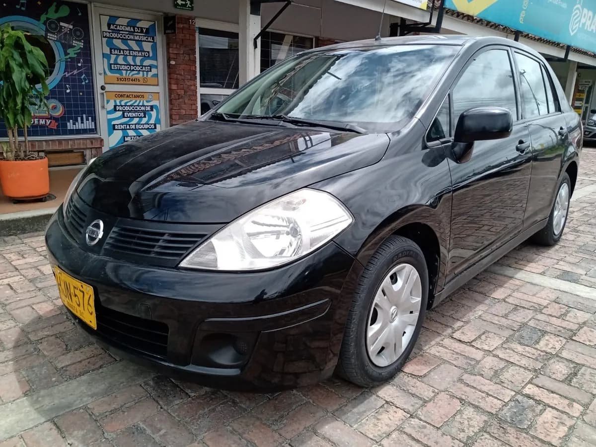 Nissan Tiida 1.6cc MT AA 2014 Negro
