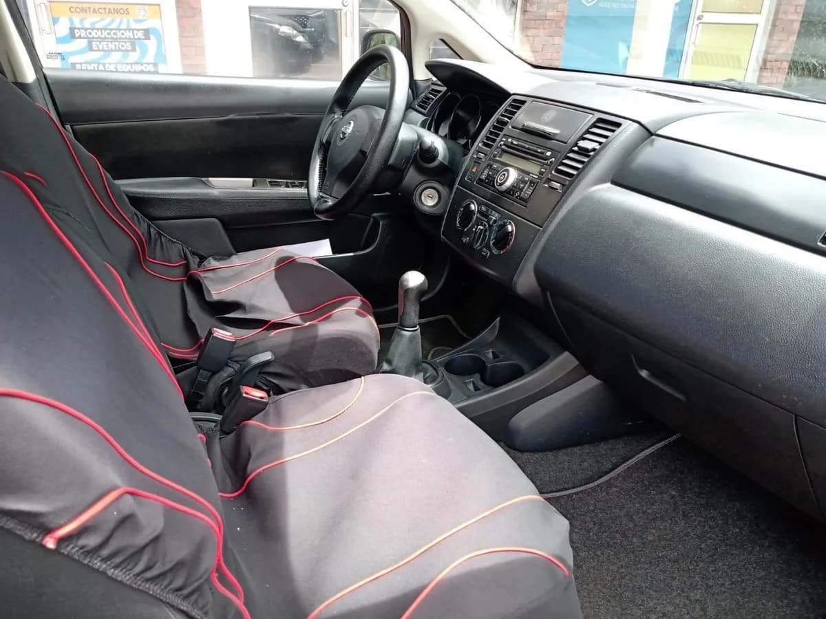 Nissan Tiida 1.6cc MT AA 2014 Negro