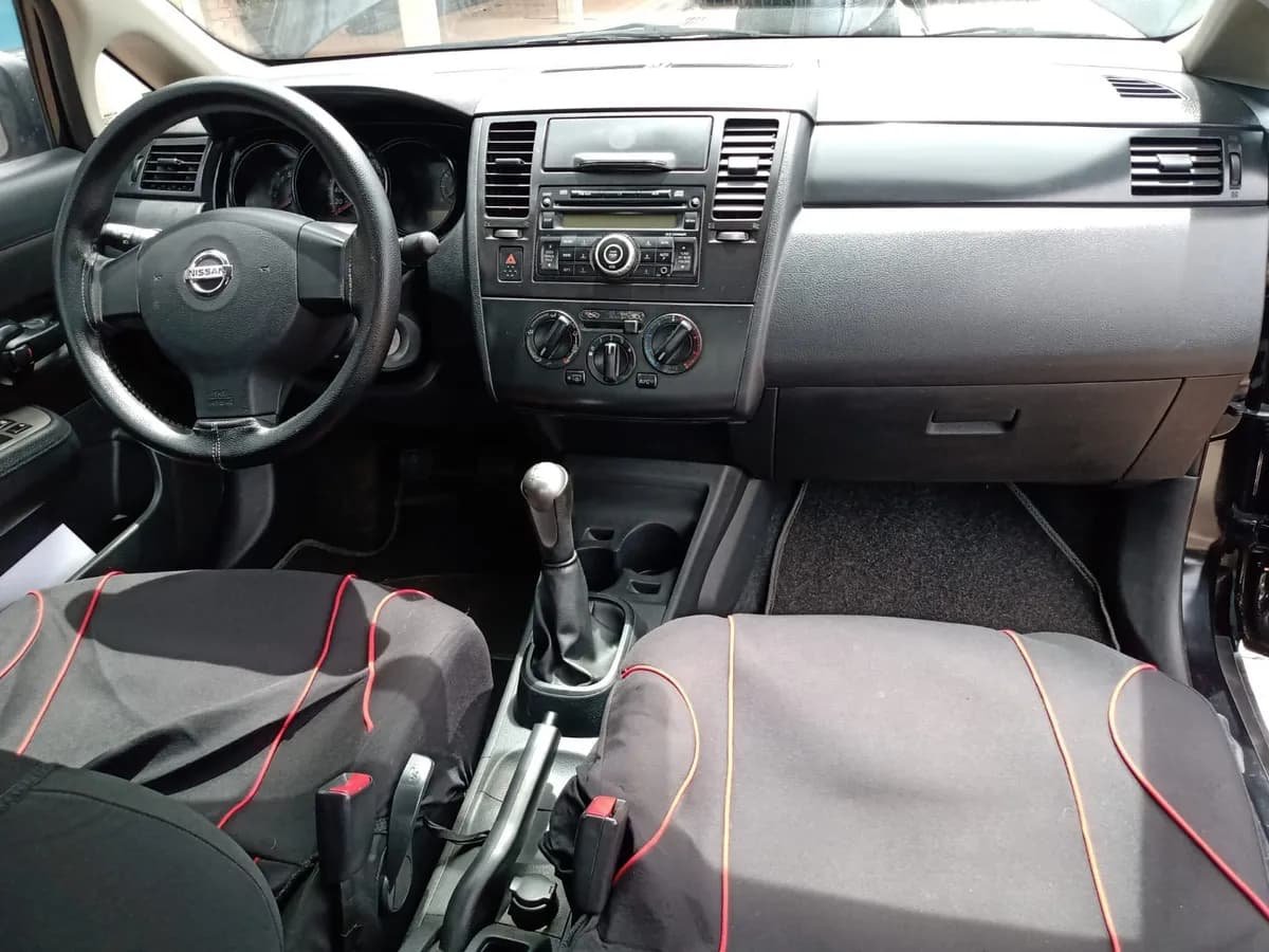 Nissan Tiida 1.6cc MT AA 2014 Negro