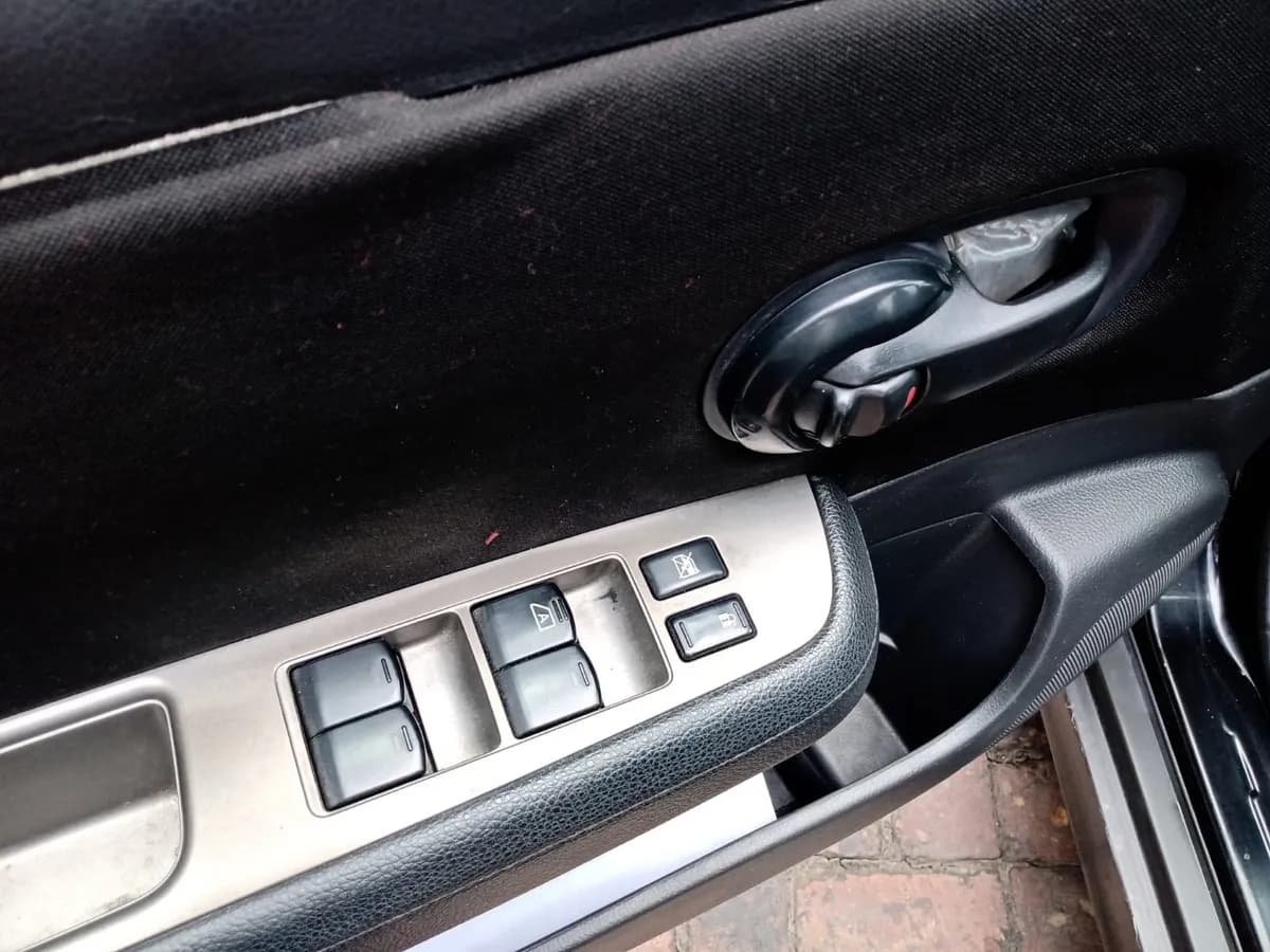 Nissan Tiida 1.6cc MT AA 2014 Negro
