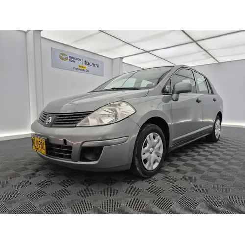 Nissan Tiida 2012 Gris Bogotá